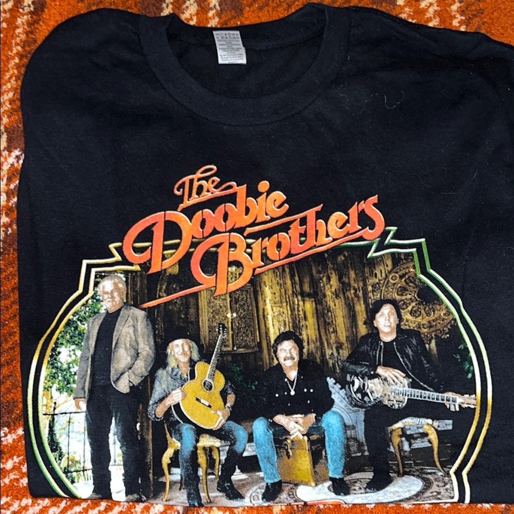 Gildan Black Doobie Brothers Band Tee